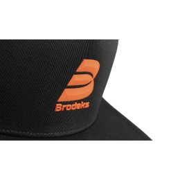 Бейсболка Brodeks KM131, красный/черный